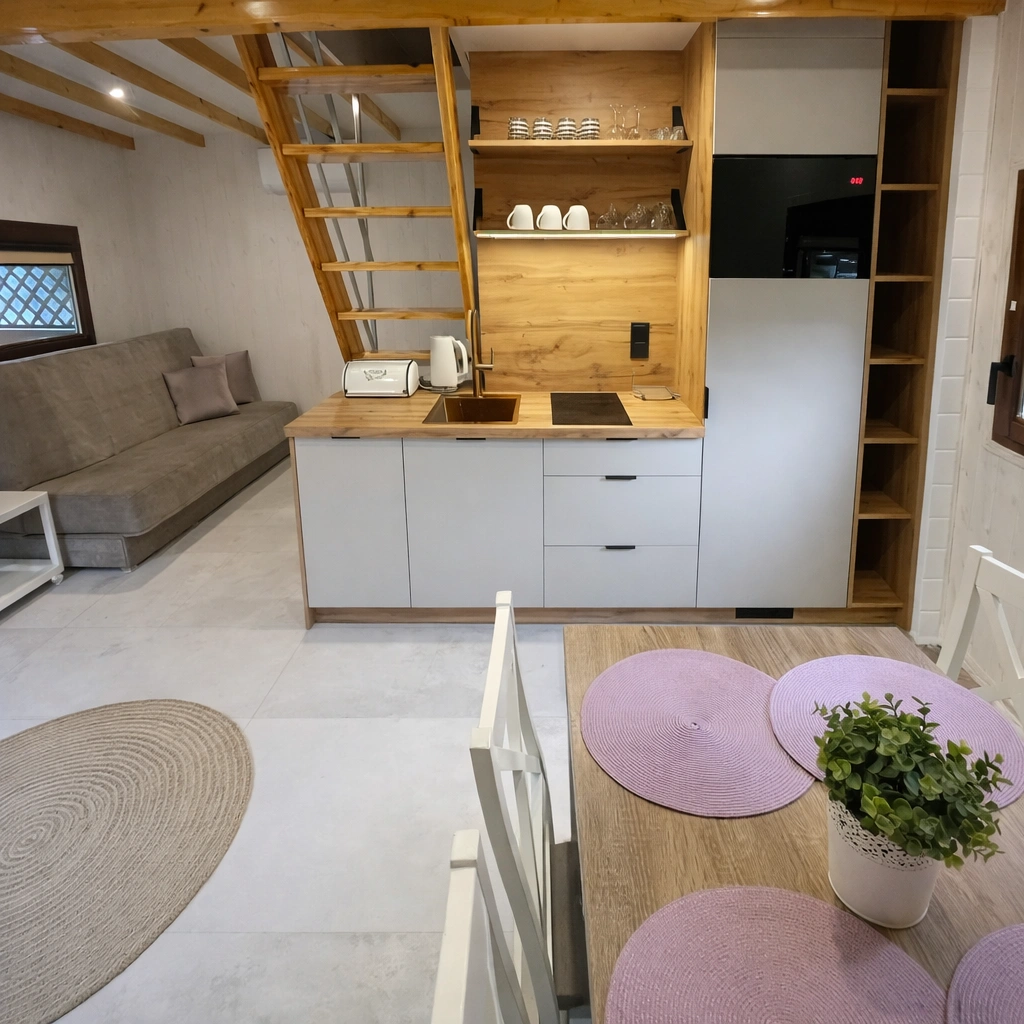 Domek mały JantarHome — widok boczny